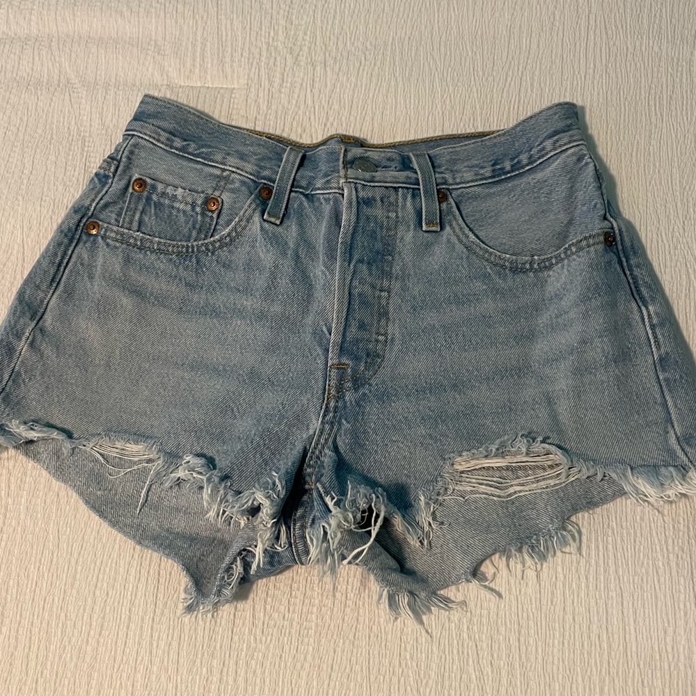 Levi women’s size 25 high rise 501 Jean shorts